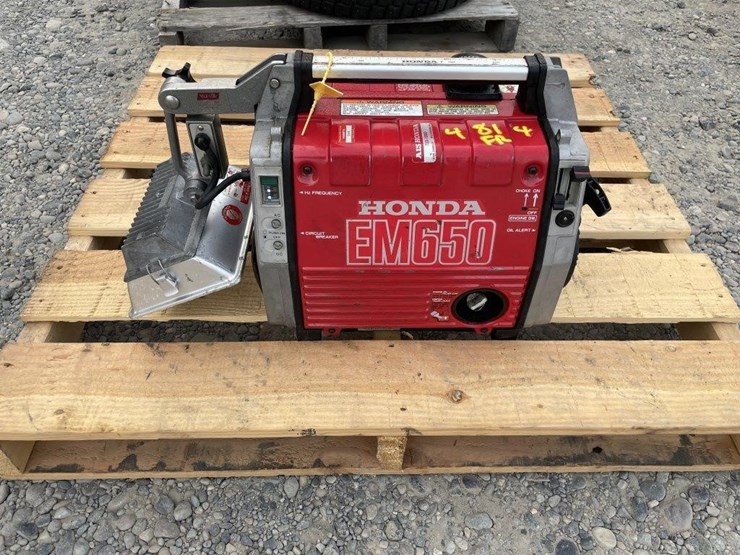 Honda EM650 Generator, Needs Repairs Lot 4814, November Shop and