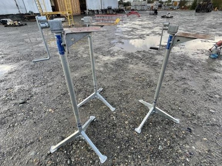 Manual Camper Jacks Lot 5012, November Shop and Misc. Consignment