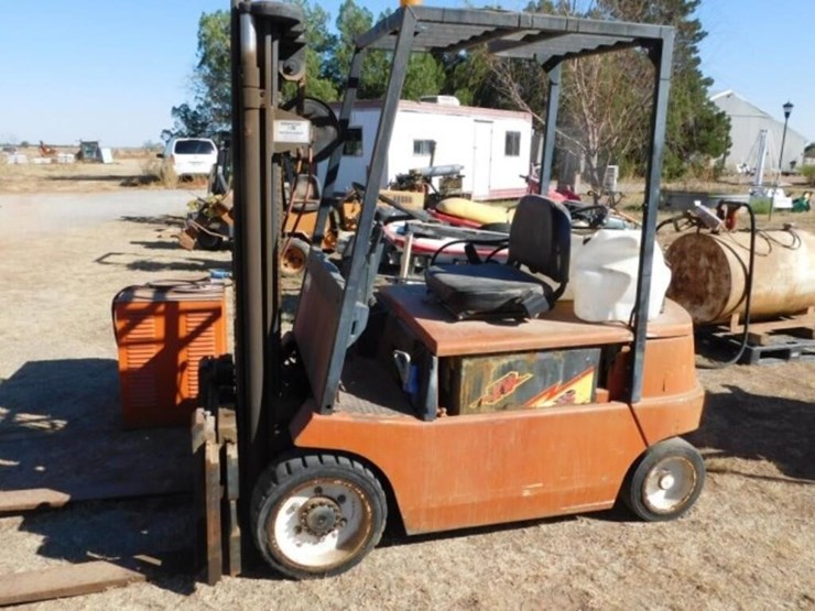 Baker Electric Forklift & Charger Lot 193, 11/15 Butch Luetkemeyer