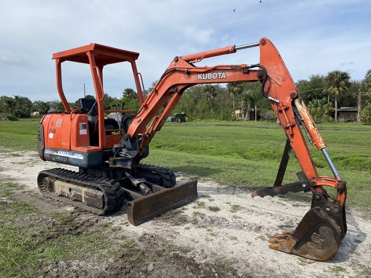 KUBOTA KX913 Lot 5030, Farm & Construction Equipment Auction, 12/3