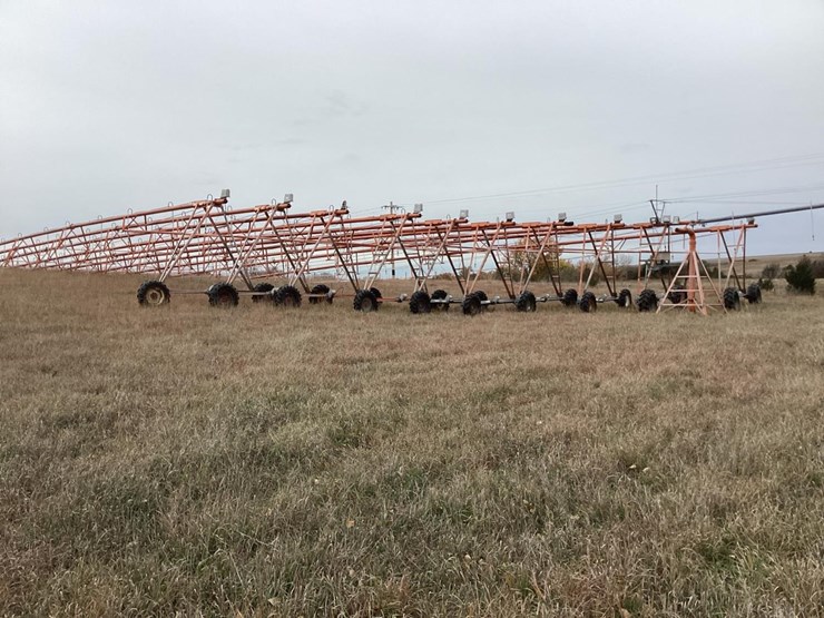 1969 GiffordHill 10 Tower Electric Pivot Lot HK3580, Nov 30, 2022