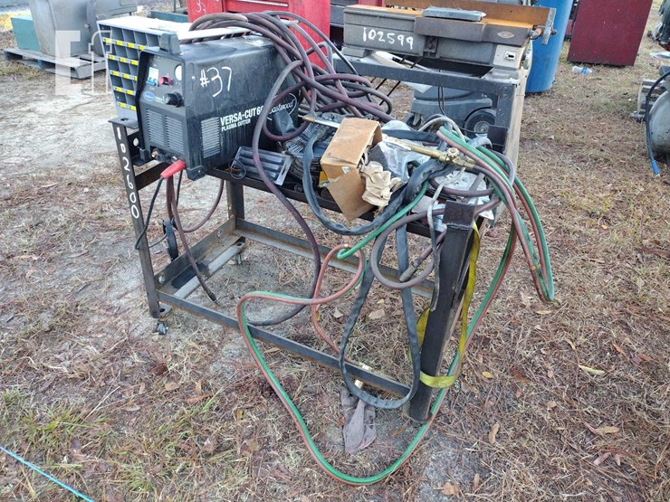 EASTWOOD VERSA CUT60 PLAMA CUTTER W/STAND Lot 37, 59th Annual Lydia