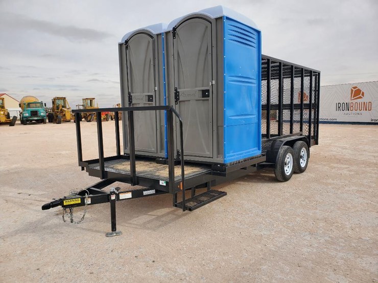 Unused Trash Trailer w/2 Porta Potties Lot 622186, Day 1 Publlc