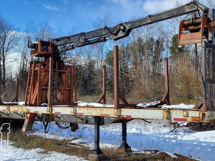 40FT LOG TRAILER W/ KNUCKLEBOOM LOADER Lot 16, Yoap & Yoap Year End