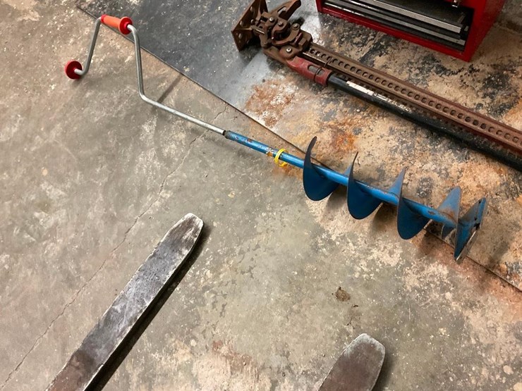 INV 18165 Ice Auger, Hand Crank, 7", Hardly Used Lot 18165, Online