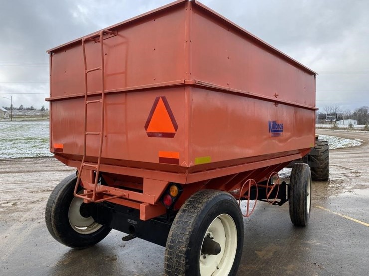 Killbros Center Dump Gravity Wagon Lot 48, Voelker Bros Annual