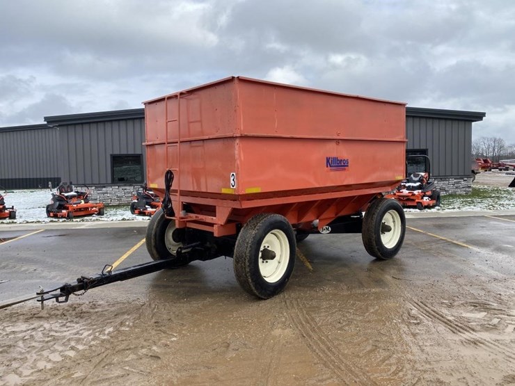 Killbros Center Dump Gravity Wagon Lot 48, Voelker Bros Annual
