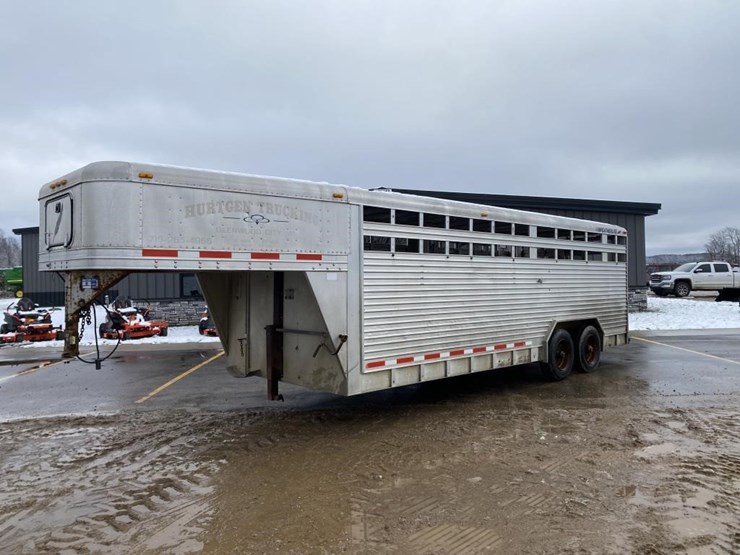 Featherlite Cattle Trailer Lot 63, Voelker Bros Annual Winter
