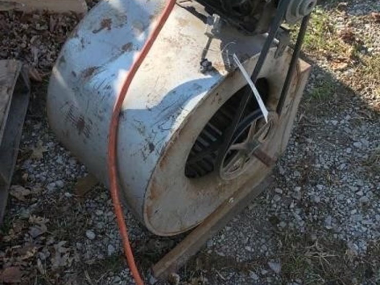 Medium Squirrel Cage Fan Lot 73, Harty Acres Retirement Auction, 12