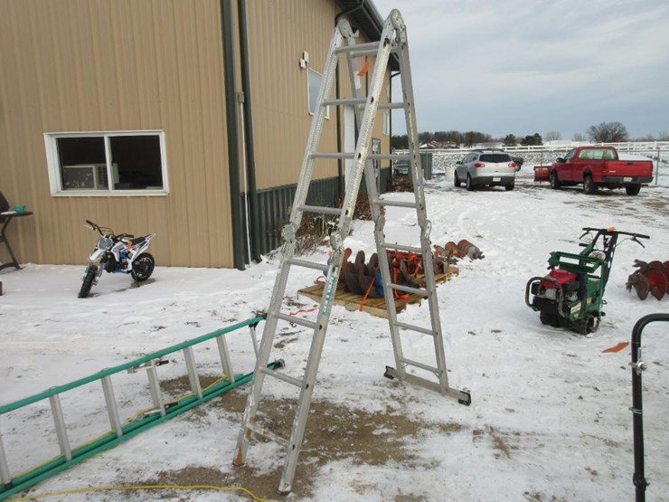 5325 • Keller KKL16 Folding Ladder Lot 5325, Pike Auction Ring 2