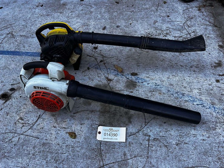 (1) John Deere BH30 Leaf Blower & (1) Stihl BG86 Leaf Blower Lot