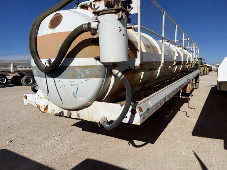 Proco 130BBL Vacuum Trailer VIN 1P9VN36286K359250 Location Odessa, TX Lot 335, Oilfield