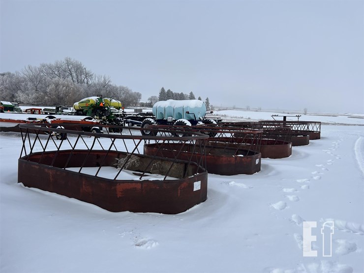 STURD DOUBLE BALE FEEDERS (5X) Lot 1037, TRISTATE ENDOFYEAR