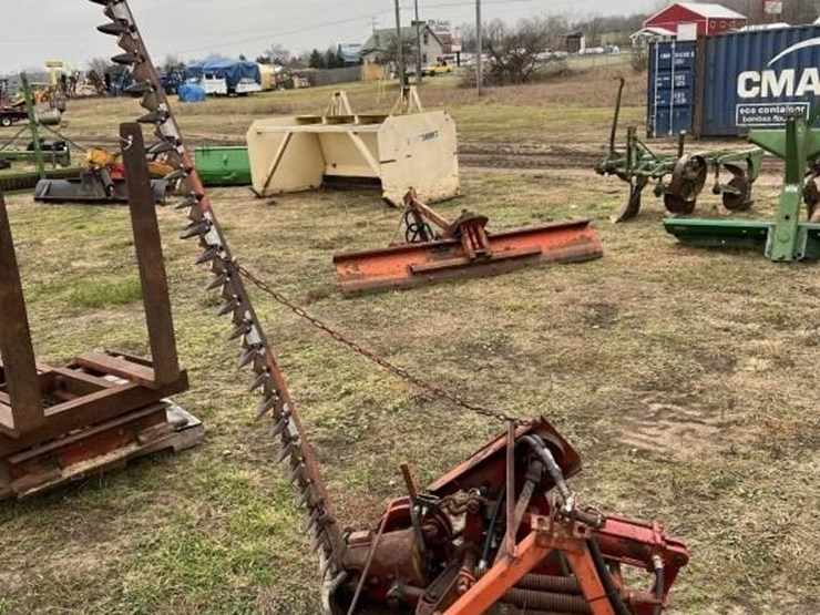 International 3pt Sickle Mower Lot 75, Voelker Bros Annual Winter