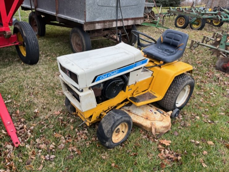 CUB CADET 1250 Lot 16, Naughton Auction Post Harvest Consignment