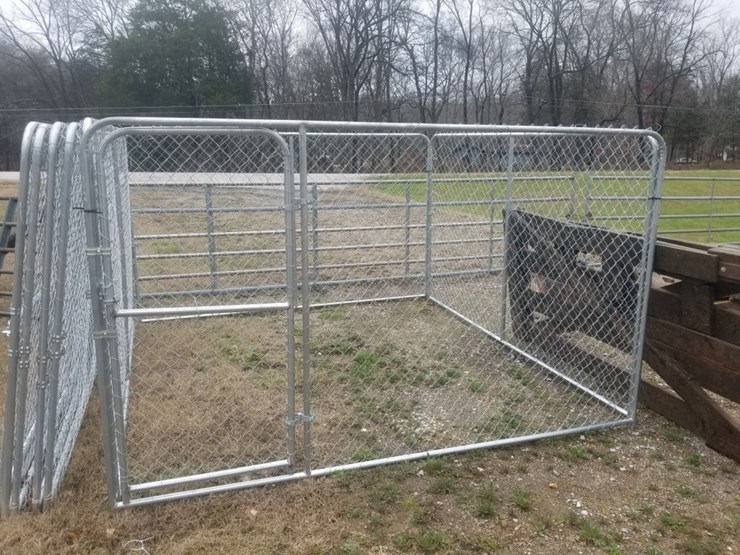10X10X6 DOG KENNEL Lot 115, Monthly Equipment Auction, 12/17/2022