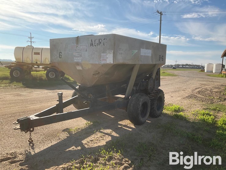 Adams Dry Fertilizer Buggy Lot HB7618, Dec 27, 2022 Equipment