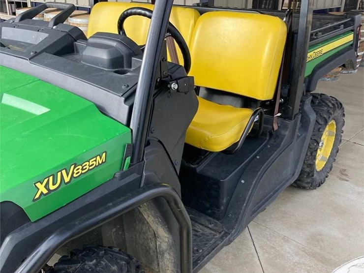 JOHN DEERE GATOR XUV 835M Lot 1991, Virtual End of Year Equipment