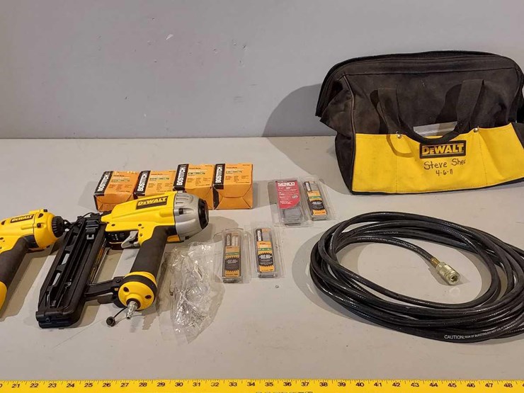 50 • DEWALT D51257 16 GA. PNEUMATIC FINISH NAILER, DEWALT D51236 16 GA