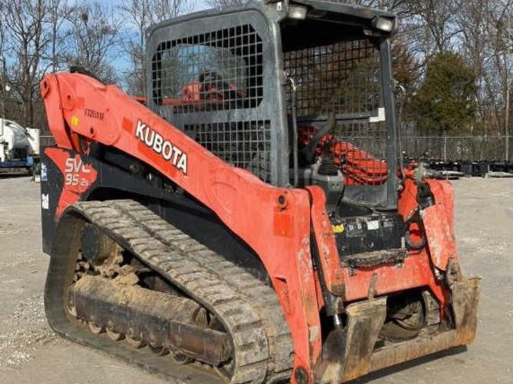 Kubota Skid Steer SVL 952S Lot 121, January Monthly Day 1 Auction