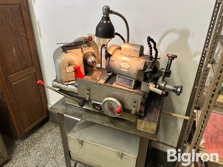 Sioux Tools 680 Valve Face Grinding Machine Lot HT5447, Feb 08, 2023