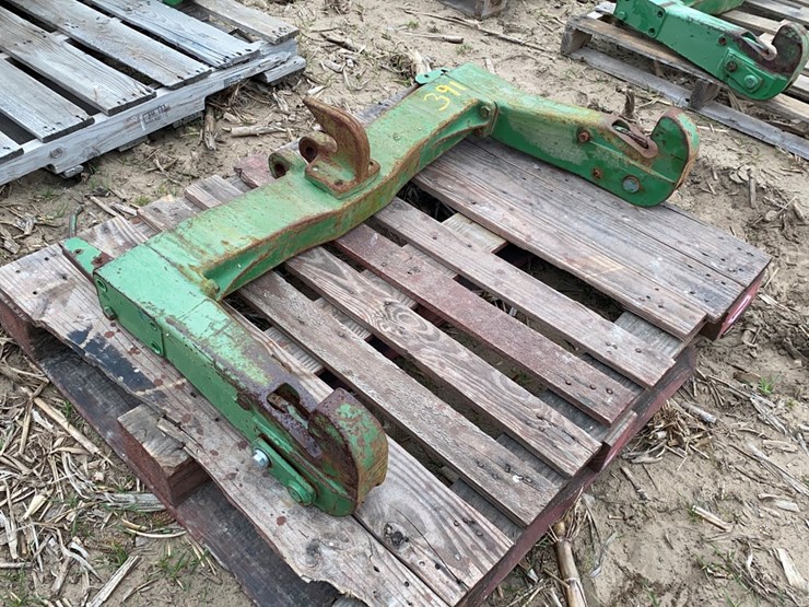 John Deere Quick Hitch Lot 391, BLACKLANDS EQUIPMENT AUCTION, 2/10