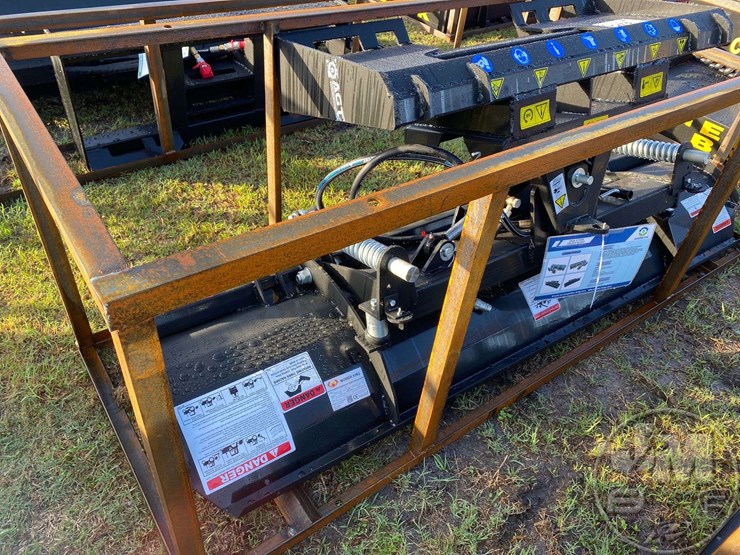 MOWER KING SPA84 4 WAY DOZER BLADE 84 INCHES Lot 12926, D1R2 ANNUAL