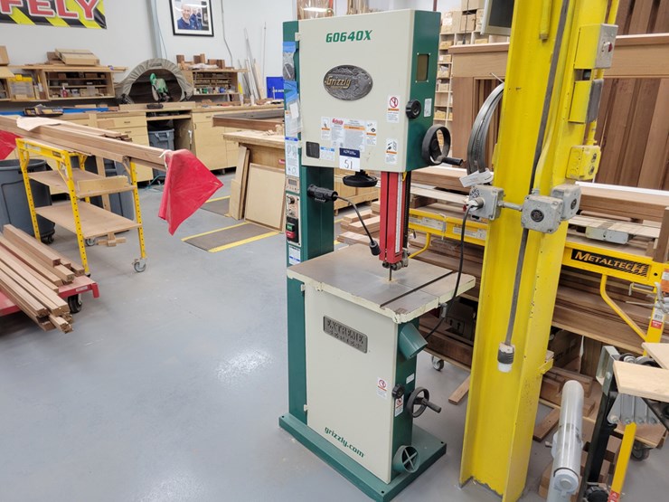 GRIZZLY INDUSTRIAL MODEL G0640X 17" VARIABLE SPEED WOOD/METAL CUTTING
