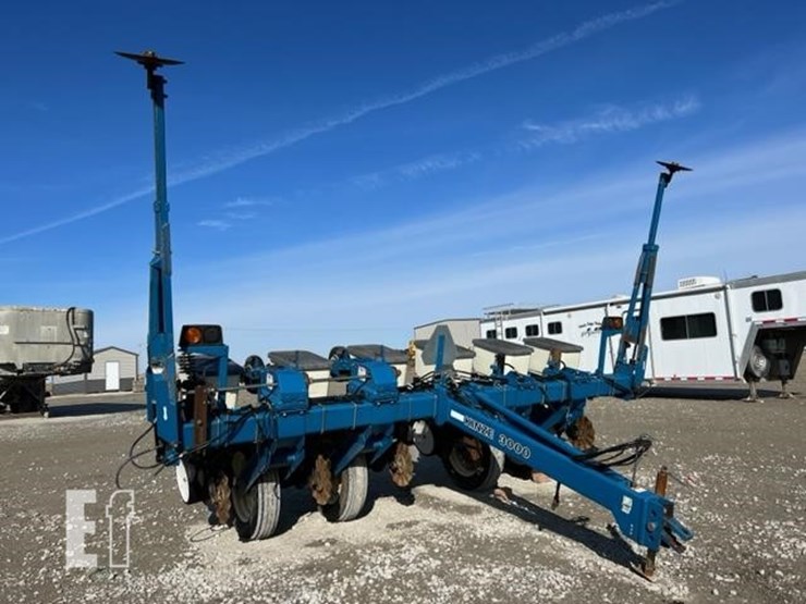 KINZE 3000 Lot , Early Spring Consignment Auction Ring 1, 3/4/2023