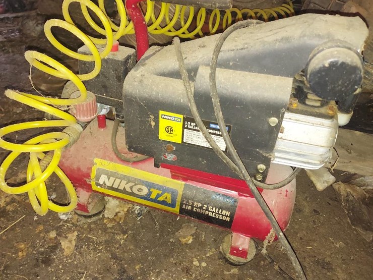 536 • NIKOTA air compressor Lot 536, Farm Equipment, Trucks, Tools