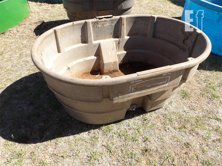 RUBBERMAID 150 WATER TROUGH 1 Lot 610, VERNON AREA SPRING FARM