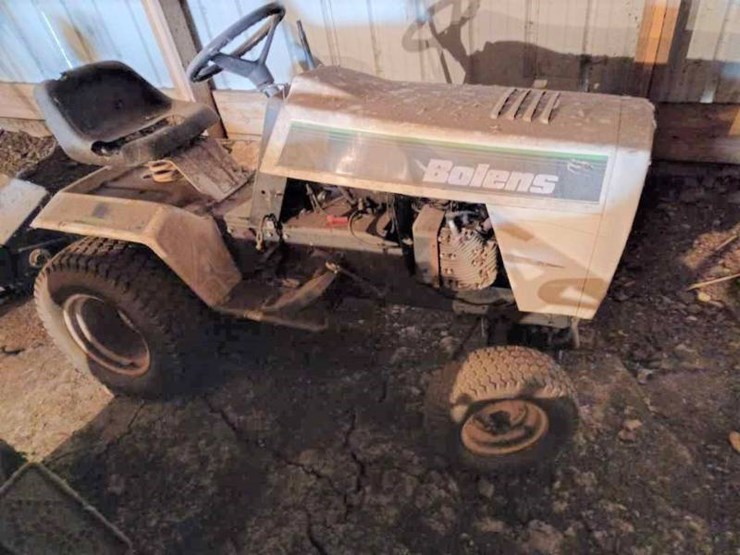 Bolens 1668 Hydro Lawn Tractor, No Mower Deck Lot 41, The Doug Ault Bolens Lawn Tractor