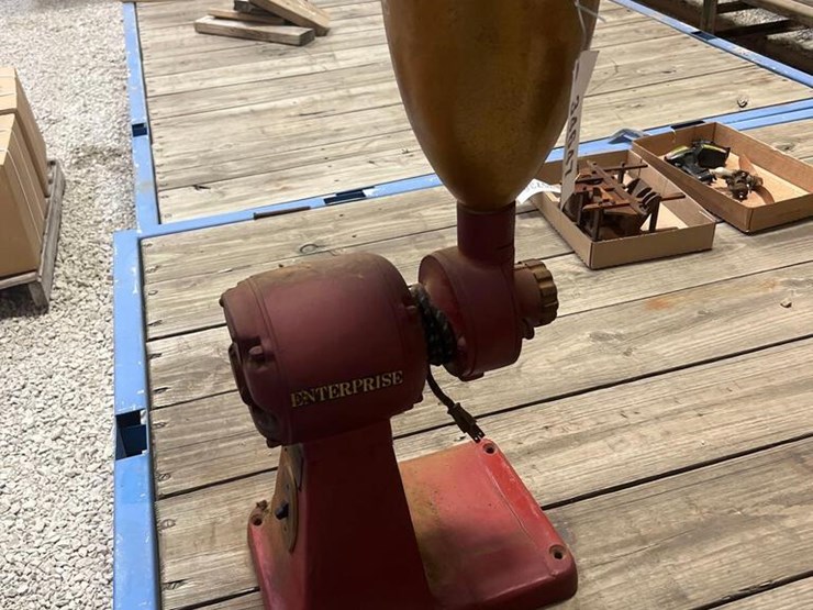 ENTERPRISE ELECTRIC COFFEE GRINDER Lot 34647, Annual Spring