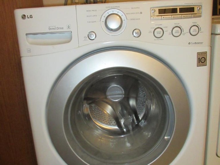 1153 • LG True Balance washing machine Lot 1153, Estate of Delmas