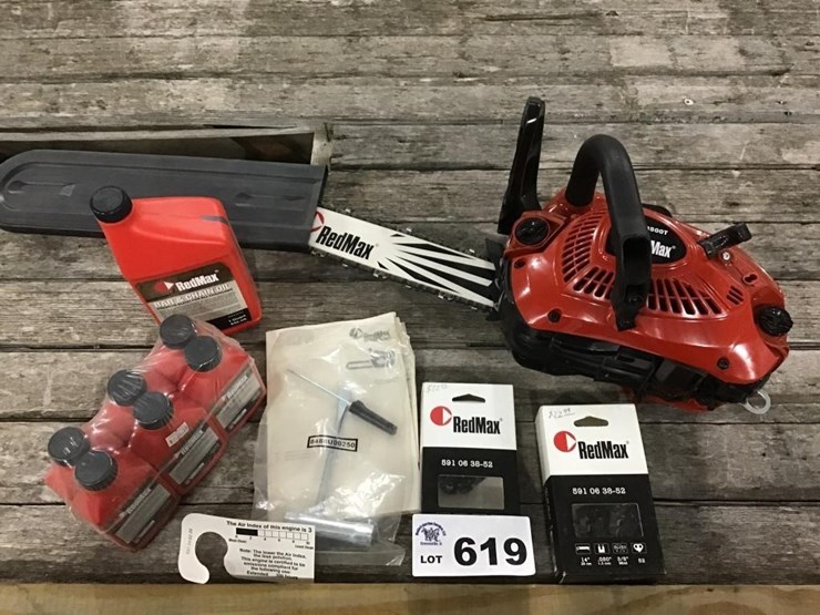 REDMAX GZ3500T CHAINSAW, OIL, 2 CYCLE OIL, 2 Lot 619, Tools and