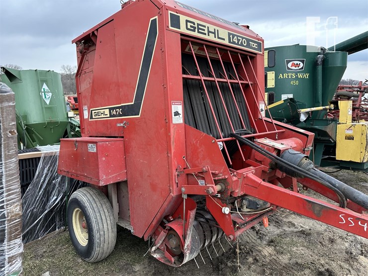 GEHL 1470 Lot 524, Large Tractor & Machinery Consignment Auction