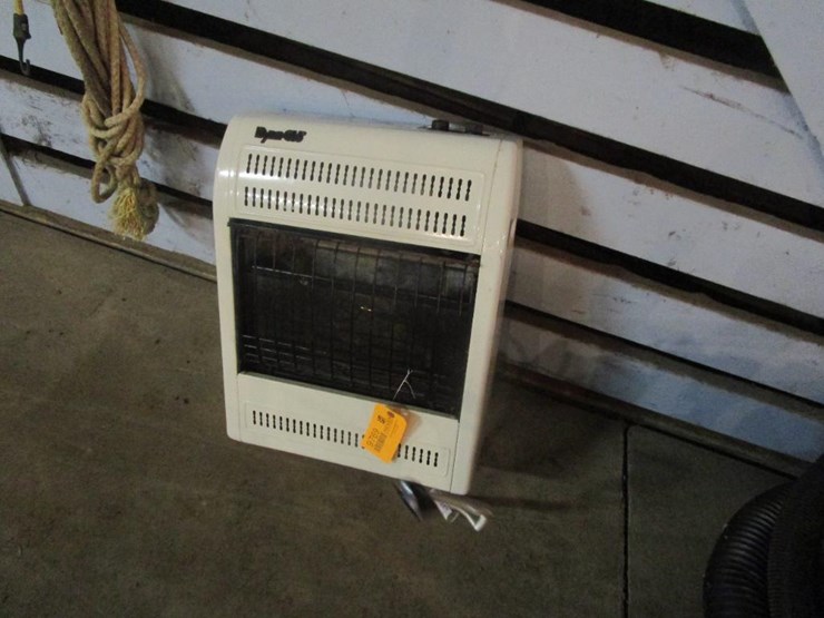 9769 • Dyna Glow Wall Mount Heater Lot 9769, Wild Bill's Blue