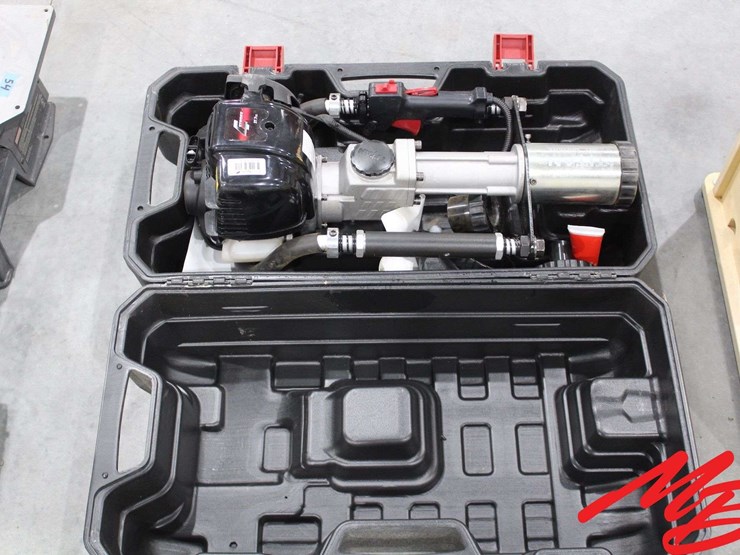 Titan Post Driver, 4 stroke, PGD2875 Lot 9776, 2023 Montana HUGE