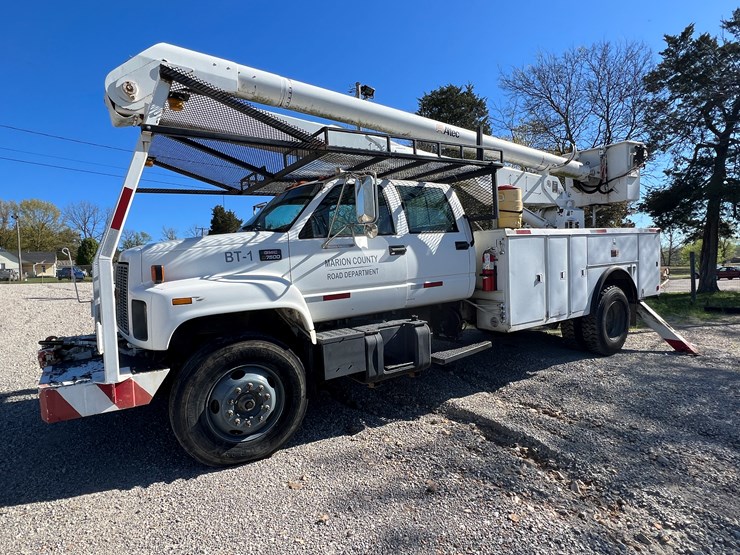 149685 • 1999 GMC C7500 S/A Crew Cab Bucket Truck Lot 149685