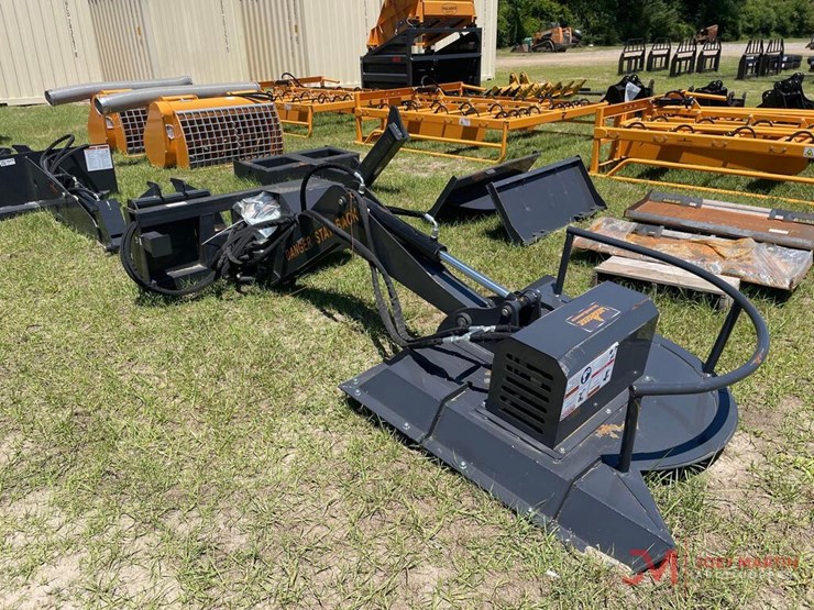 LANDHONOR...SWING ARM BRUSH...CUTTER SKID STEER ATTACHMENT... Lot