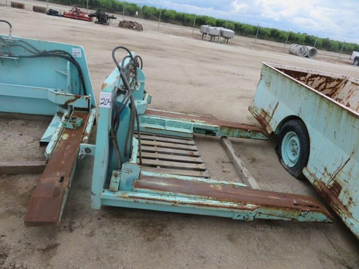 Grape Gondola Dumper Lot 204, Columbine Vineyards Auction, 5/20/2023, Gould Auction