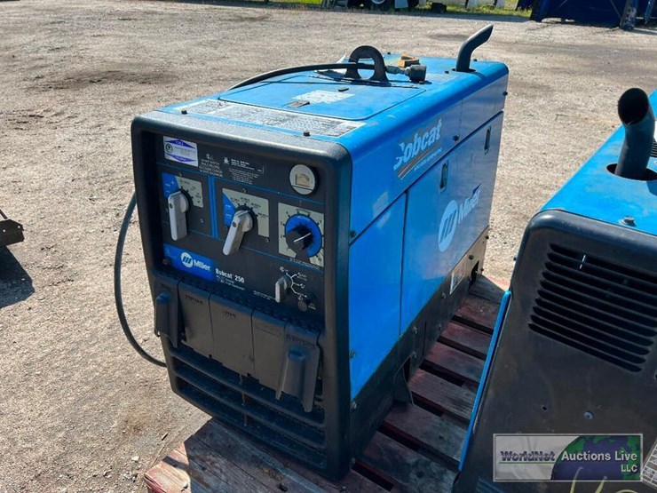 USED MILLER BOBCAT 250 WELDER GENERATOR SN-MD361009R - Lot #85, Annual