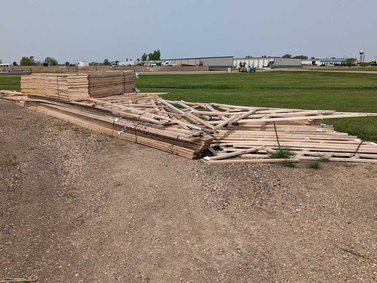 Assortment of Trusses Lot 306, 2023 Sioux Falls Construction