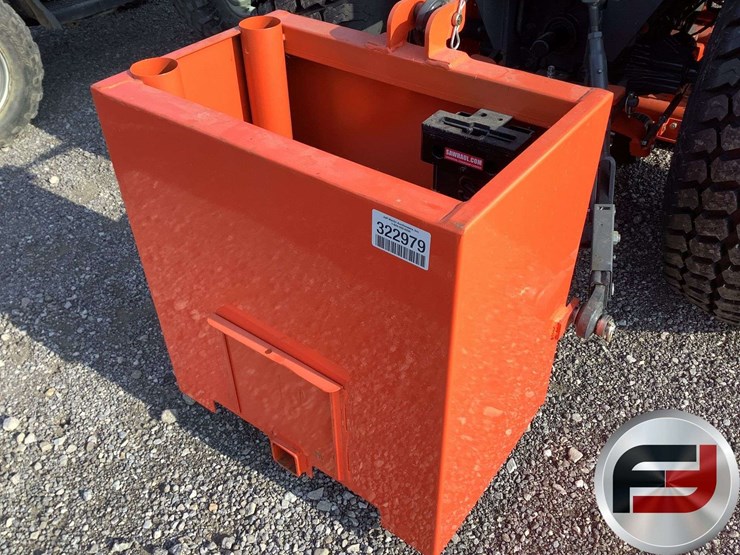 KUBOTA WEIGHT BOX 3 POINT WEIGHT BOX Lot 1529, MIDWEST CONSTRUCTION