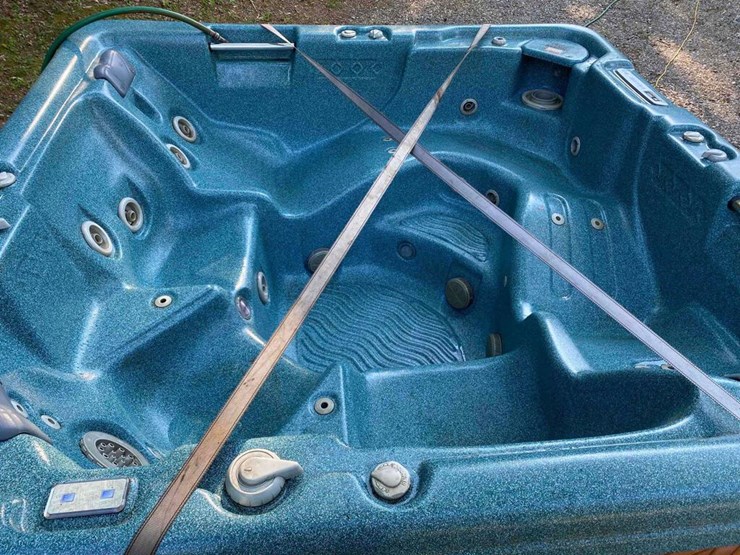 Leisure Bay Hot Tub Lot 90, Live Virtual Truck & Equipment Auction