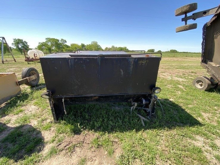 1Ton Cube Feeder 6ft L x 3ft W Lot 37, McSpadden Farm Auction, 6/22/2023, Chupps Auction
