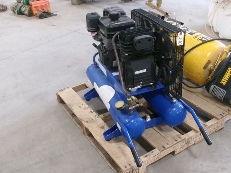 NAPA 5.5 H.P. GAS PORTABLE AIR COMPRESSOR, OK Lot 240, St. Hilaire
