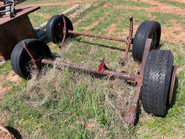 15 • 2 5th wheel axles plus an extra Lot 15, Summer '23 Equipment
