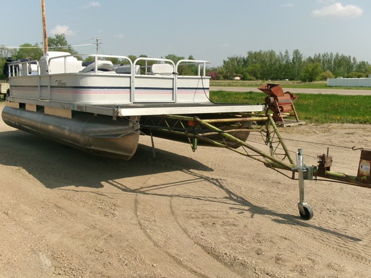2000 20' WEERES ALUMINUM PONTOON w / hmde trailer, 30 H.P. Johnson