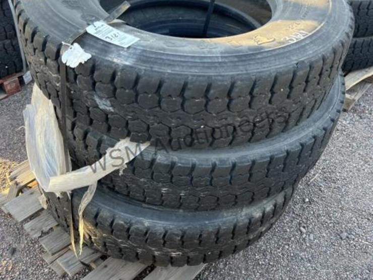 22.5 SEMI TIRES Lot 3121, Public Vehicle & Equipment Auction, 7/8